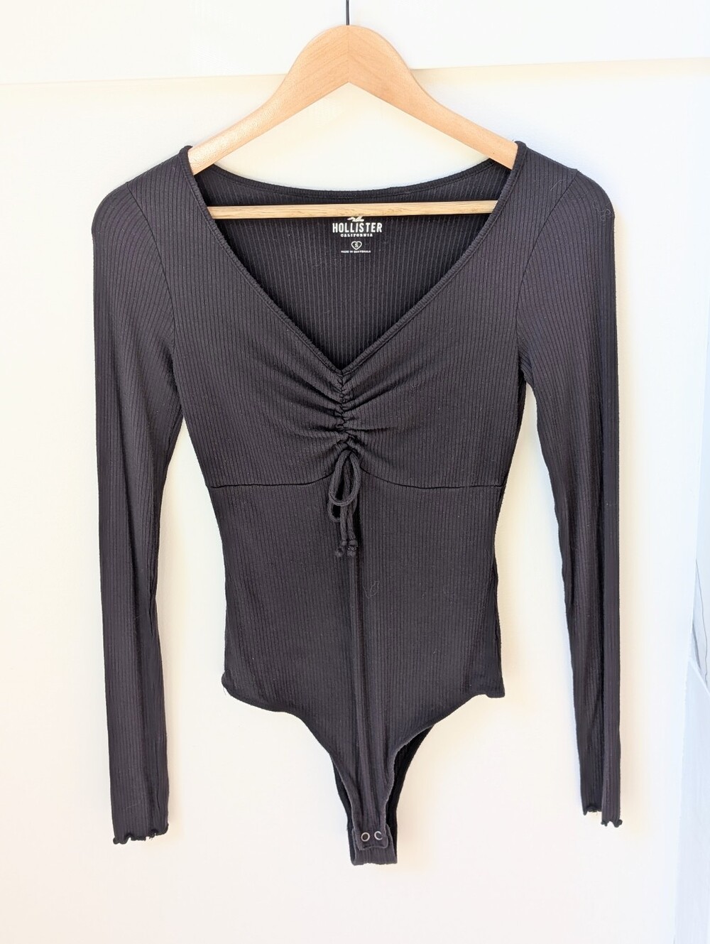 Hollister Black Ribbed Long-sleeve V-Neck Bodysuit
